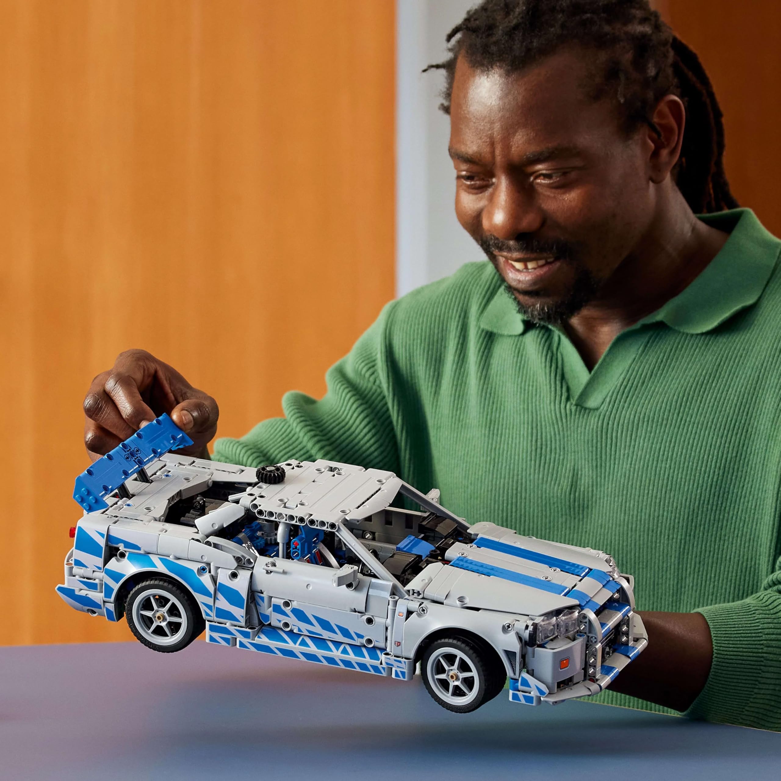 LEGO Technic 42210 2 Fast 2 Furious Nissan Skyline GT-R R34, Automodell-Bausatz für Erwachsene mit Driftfunktion, Lenkung & 6-Zylinder-Motor