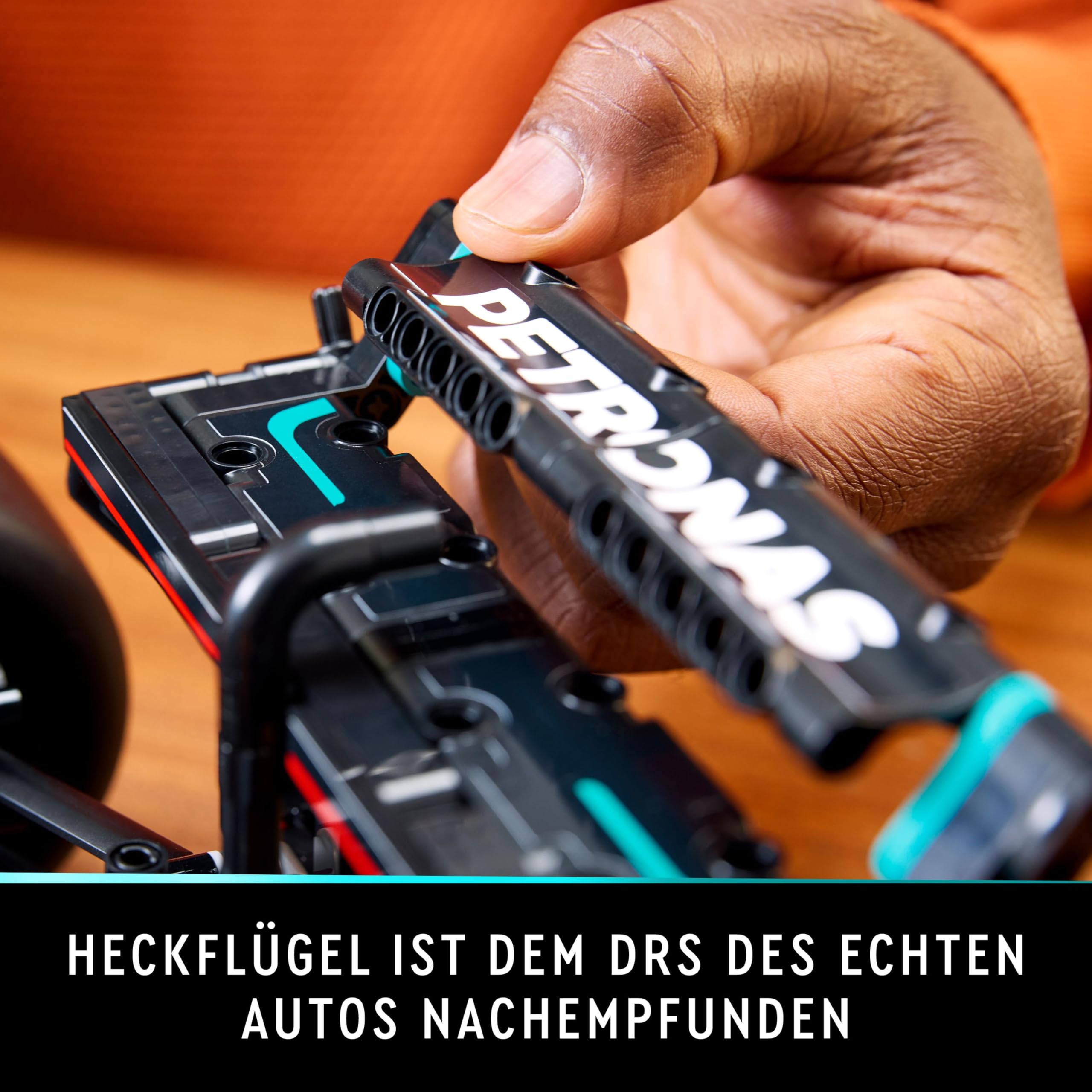 LEGO Technic 42171 Mercedes-AMG F1 W14 E Performance, maßstabsgetreuer Rennwagen Modellbausatz & Sammlerset für Erwachsene, Formel 1 Fans